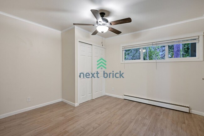 Building Photo - Beautiful home with 2 beds and 1 bath for ...
