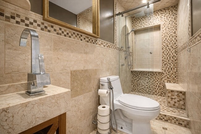 Building Photo - 1-94 Burns St