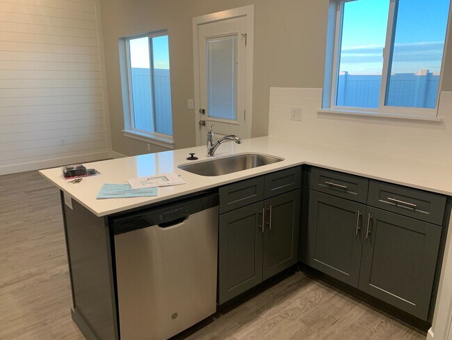 Building Photo - Cedar Bend in Cedar City