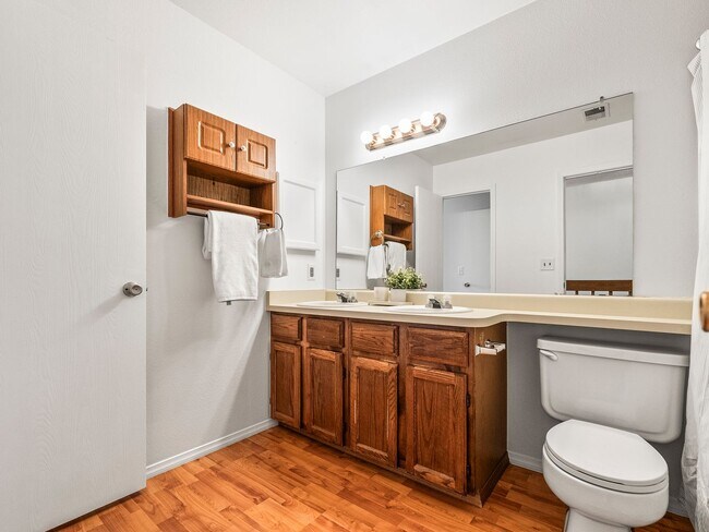 Building Photo - Newly Remodeled Home Backing to Quail Street Park