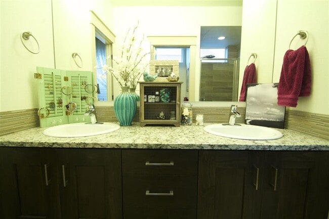Building Photo - Wonderful Patio Home In The Mill District ...