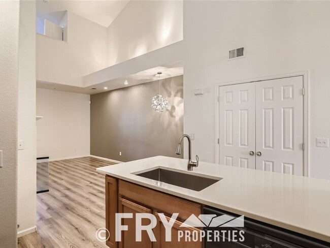 Building Photo - Updated Condo In Olde Town Arvada