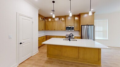 Building Photo - Bowie- 3BR/2BA w/ 2-car garage