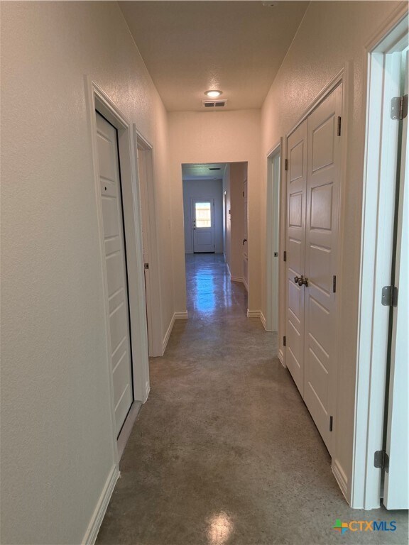 Building Photo - 9200 Prickly Ash Dr