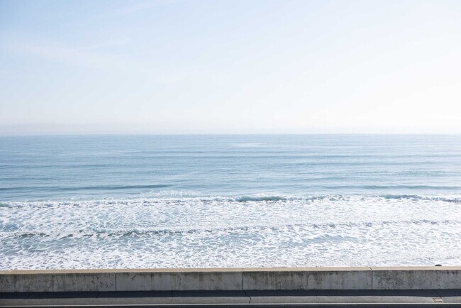 Building Photo - 703 Ocean Blvd