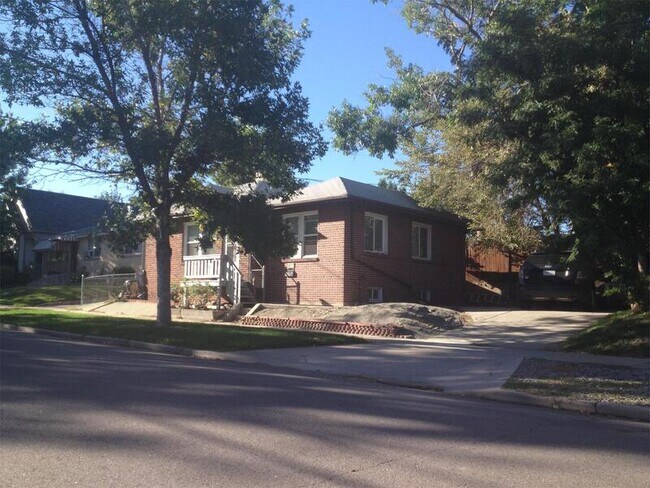 Building Photo - 2815 W 36th Ave
