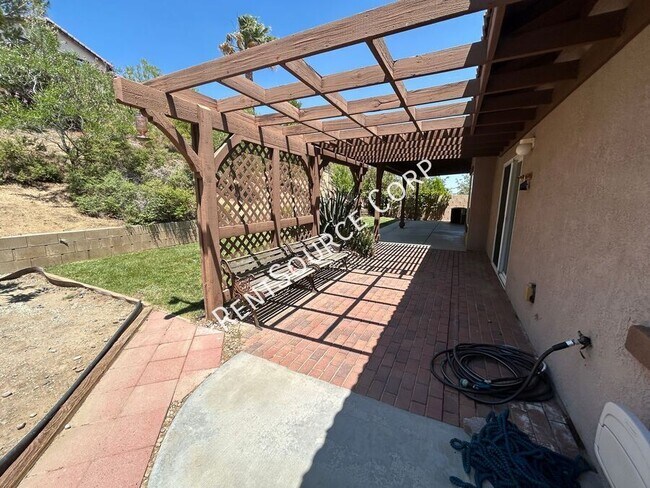 Building Photo - 39821 Sunstar St