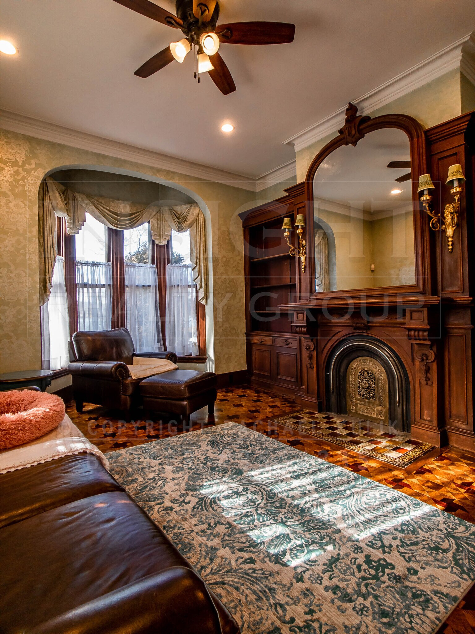 Building Photo - 61 Pond St