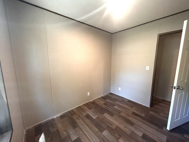 Building Photo - Brand new 4BR Mobile Home - Country living with City convenience!