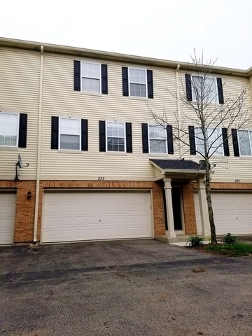 Primary Photo - 255 Evergreen Cir