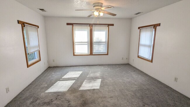 Building Photo - 1518 2nd Ave