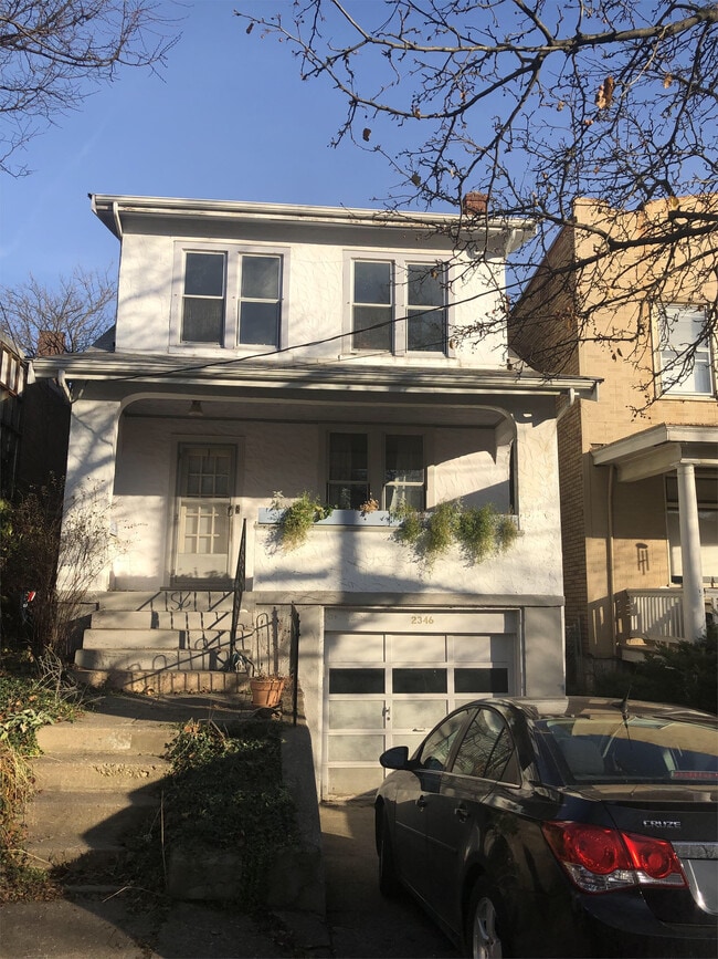 Building Photo - 2346 Ravine St
