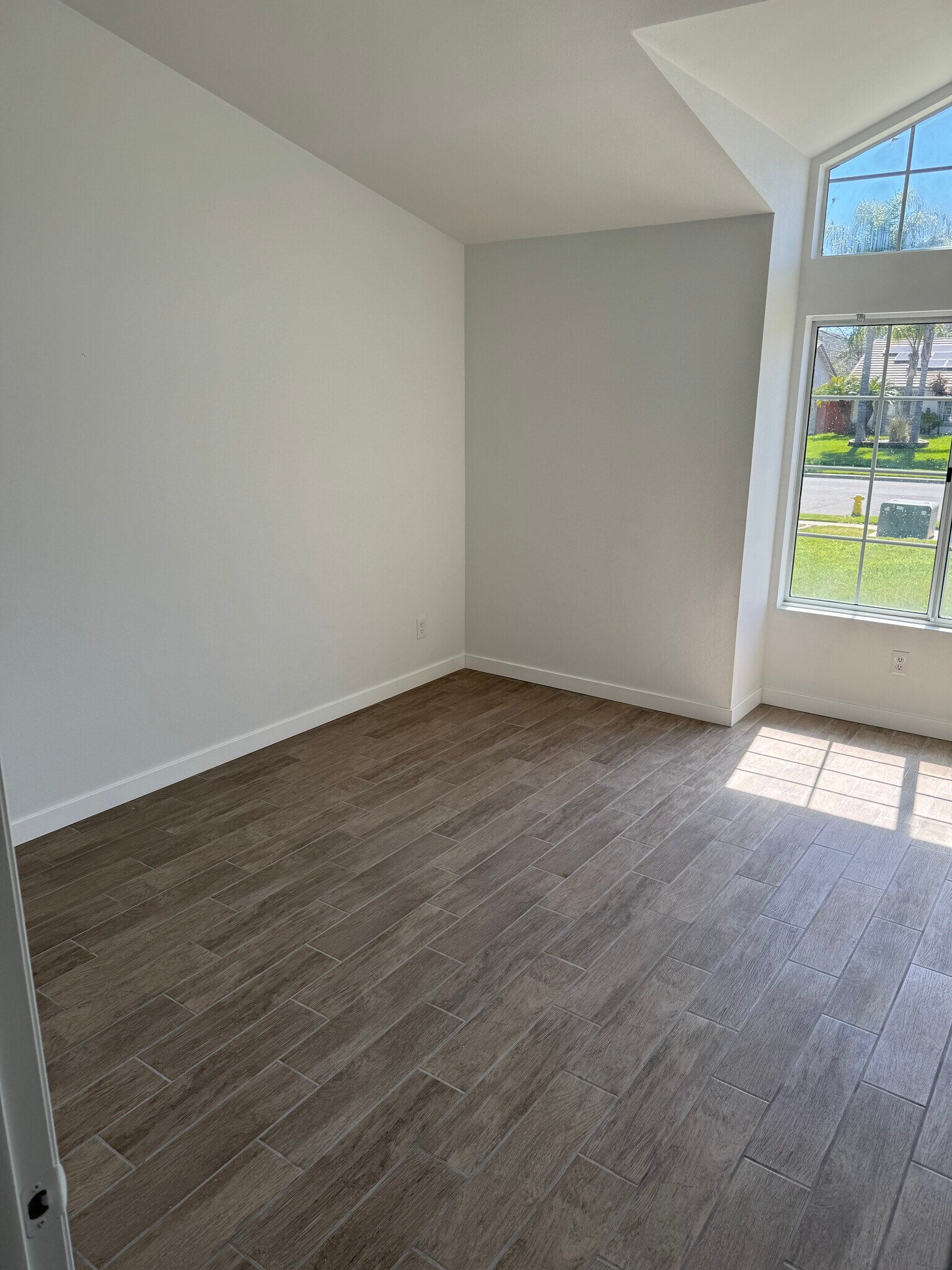 Building Photo - 366 Samsara Ct