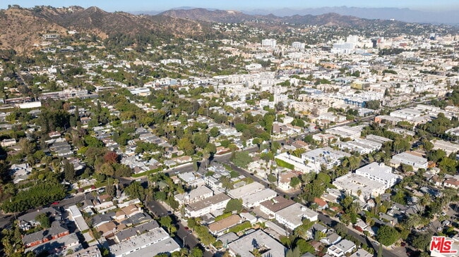 Building Photo - 1224 N Ogden Dr