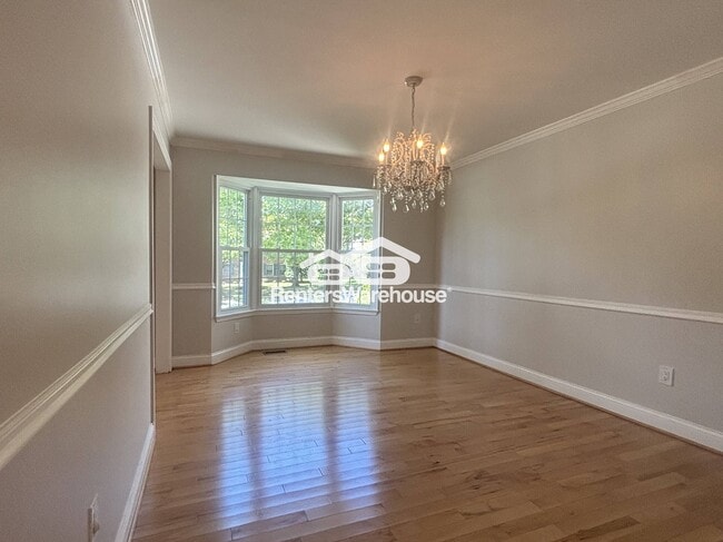 Building Photo - 3895 White Rose Way