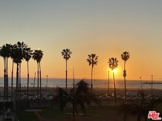 Building Photo - 6824 Esplanade St