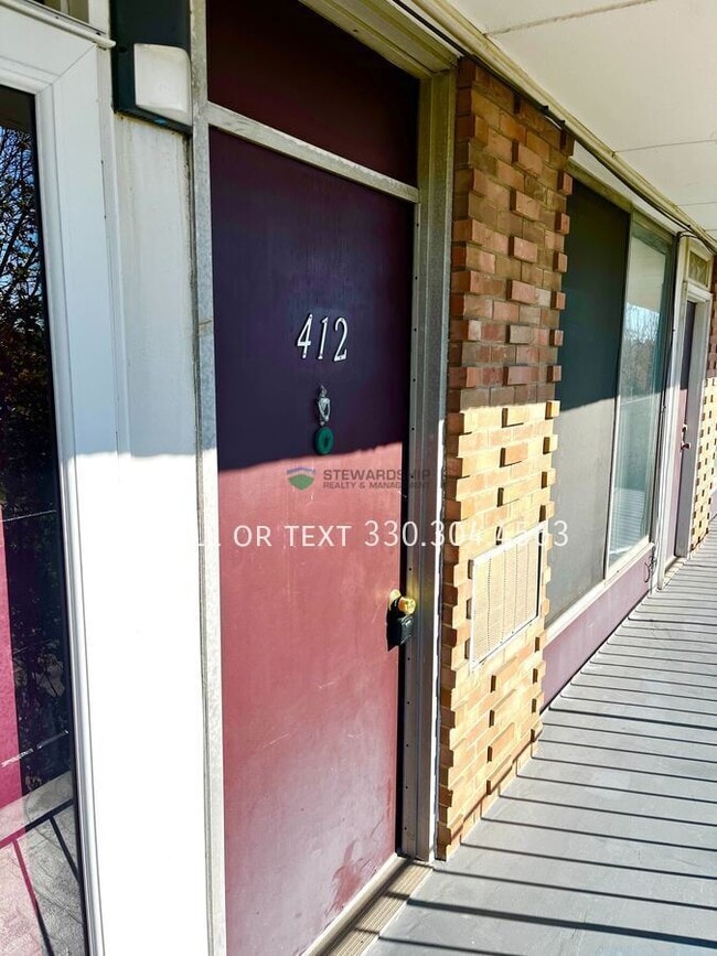 Building Photo - 2331 E Market St