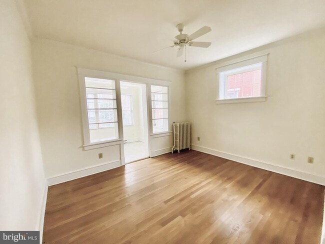 Building Photo - 1505 Delaware Ave