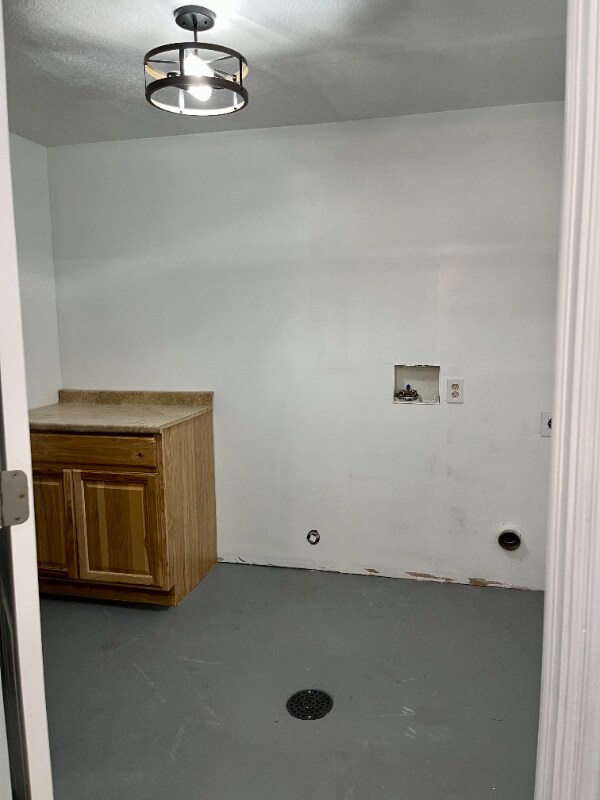 Building Photo - 742 150 S