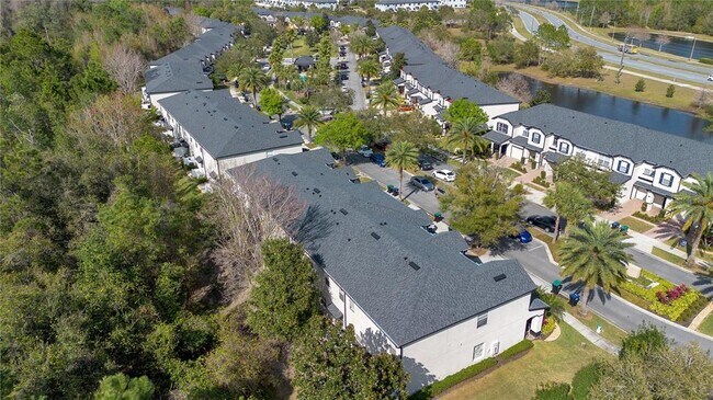 Building Photo - 10494 Park Commons Dr