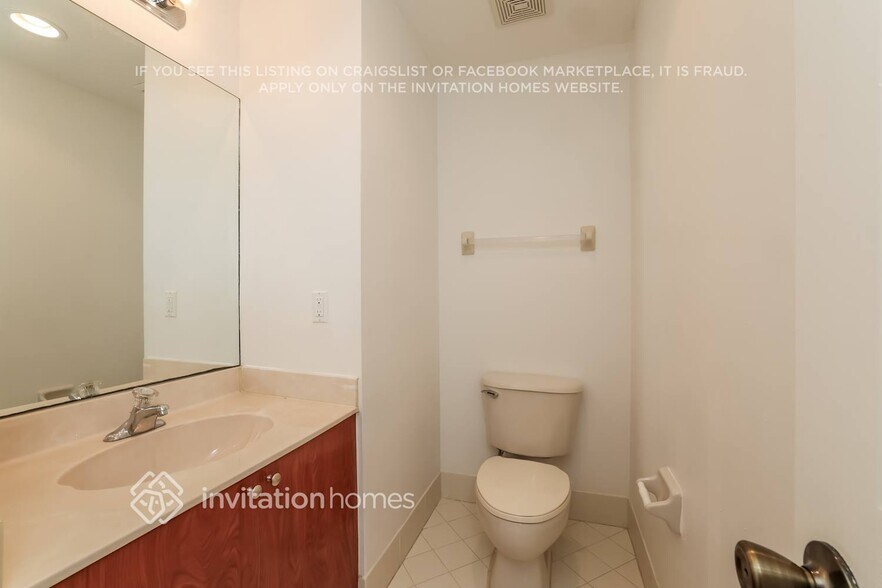 Building Photo - 8739 S San Andros