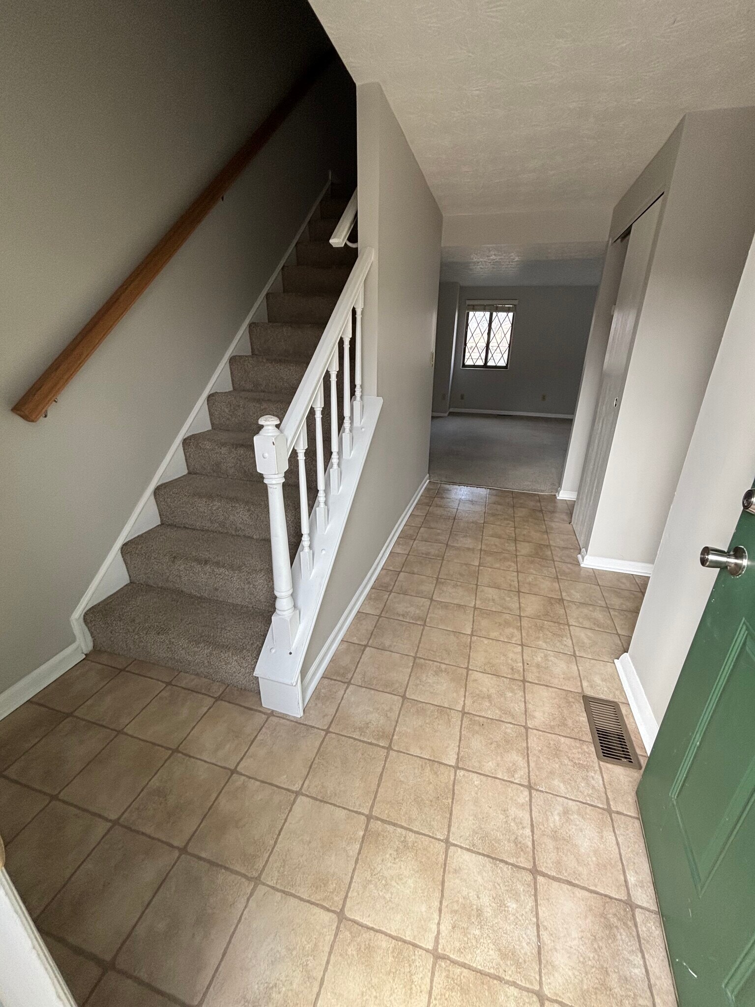 Building Photo - 447 Lockhaven Ct