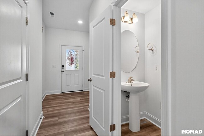 Building Photo - 818 Kensley Grv Ln