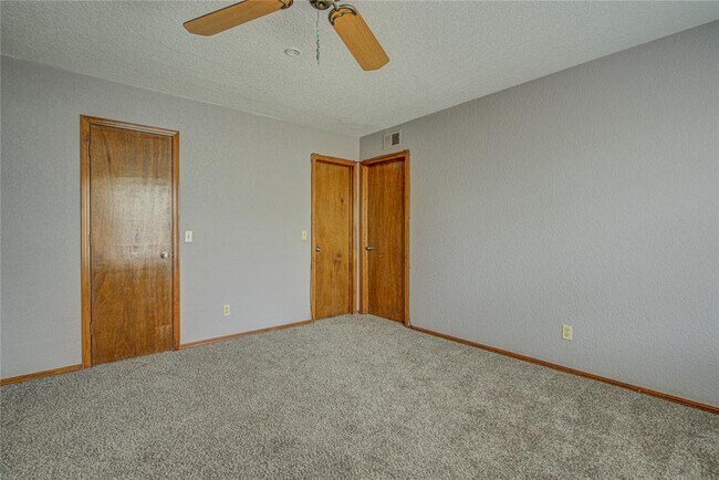 Building Photo - 3200 W Britton Rd