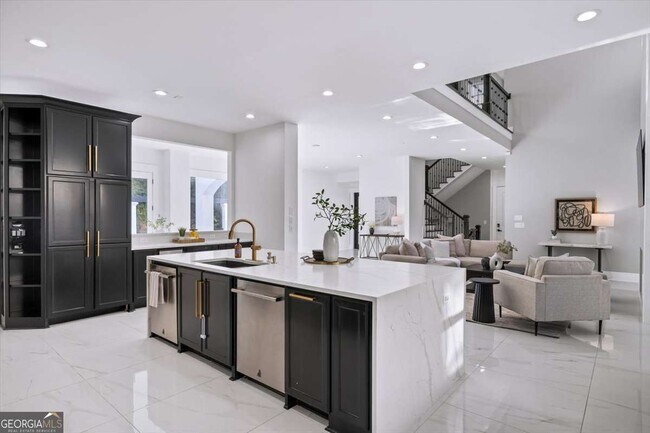 Building Photo - 3040 Wallace Cir SE