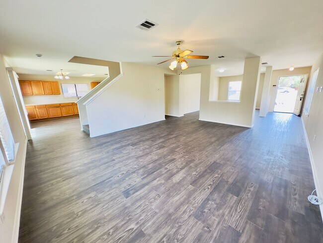 Building Photo - Spacious 4-Bedroom Home in Westwood – Lean...