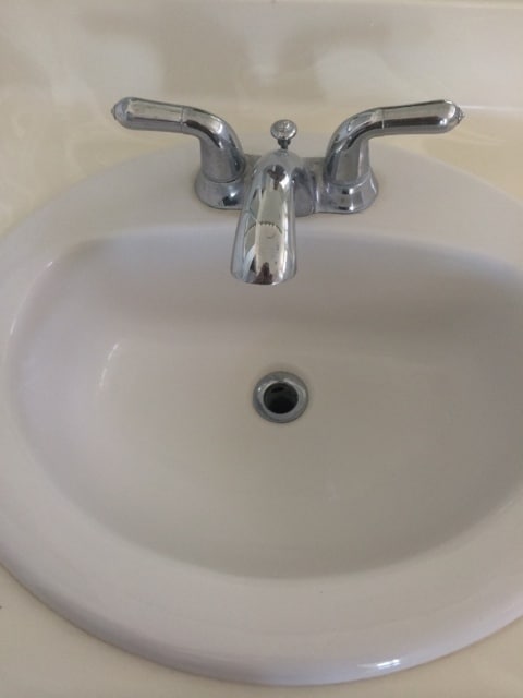 Building Photo - 2328 S Fallbrook Dr