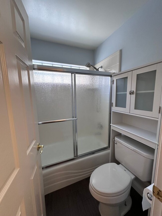 Building Photo - 5302 Doble Aguila Way