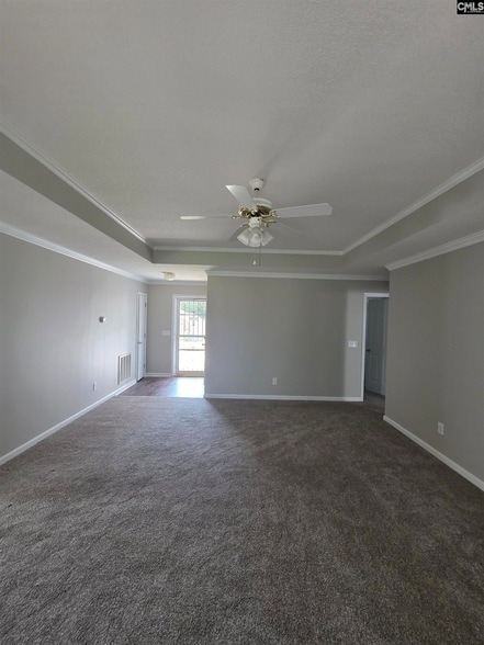 Building Photo - 129 Wildflower Ln
