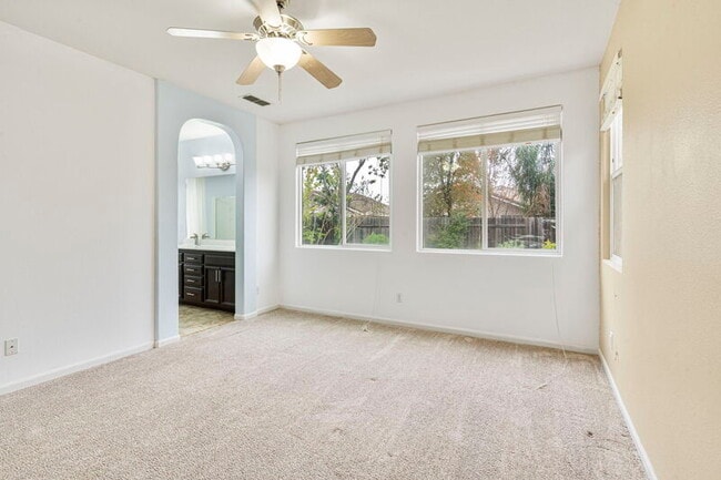 Building Photo - 5755 Amnest Way