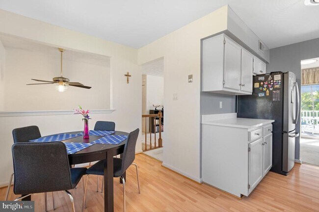 Building Photo - 1615 Spottsworth Way