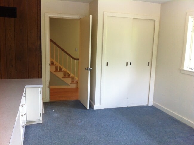 Building Photo - Beautiful Lakeside home in Windsor Vermont - Will go fast (CURRENTLY UNDER CONTRACT)