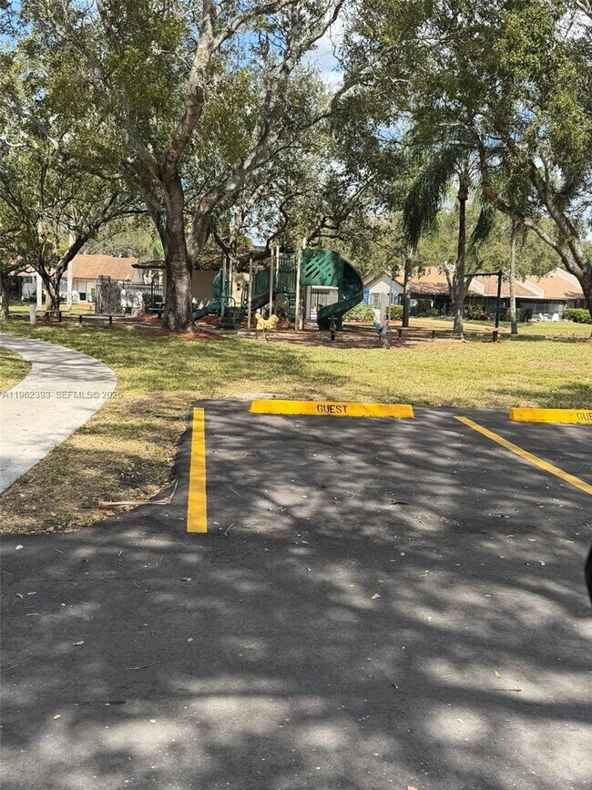 Building Photo - 9850 NW 15th Ct