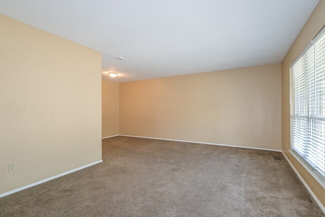 Building Photo - 3825 Arbre Ln