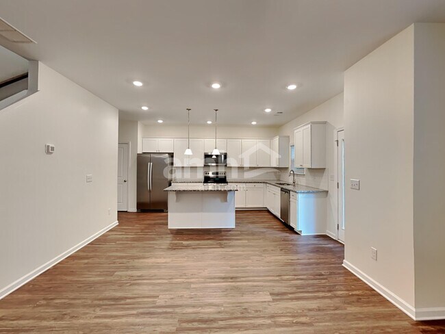 Building Photo - 73 Shelby Ct