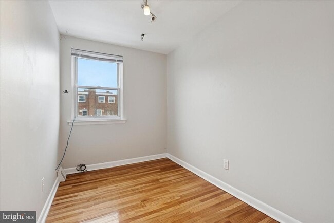 Building Photo - 228 Rock St