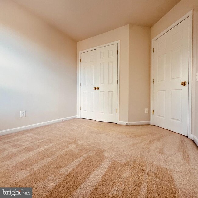 Building Photo - 8936 Singleleaf Cir