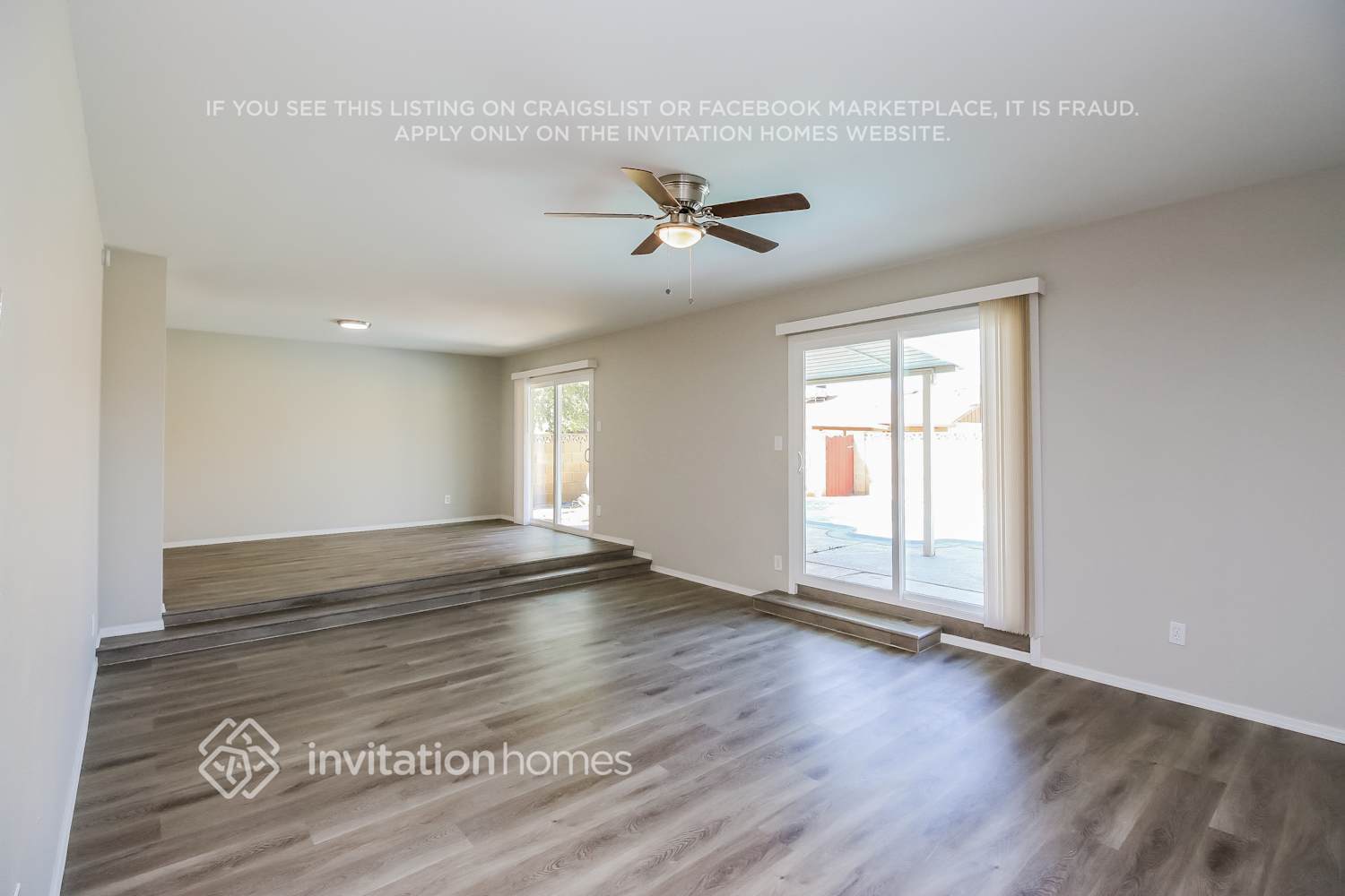 Building Photo - 6744 S Lakeshore Dr