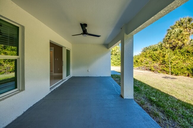 Building Photo - 3433 NE 11th Pl