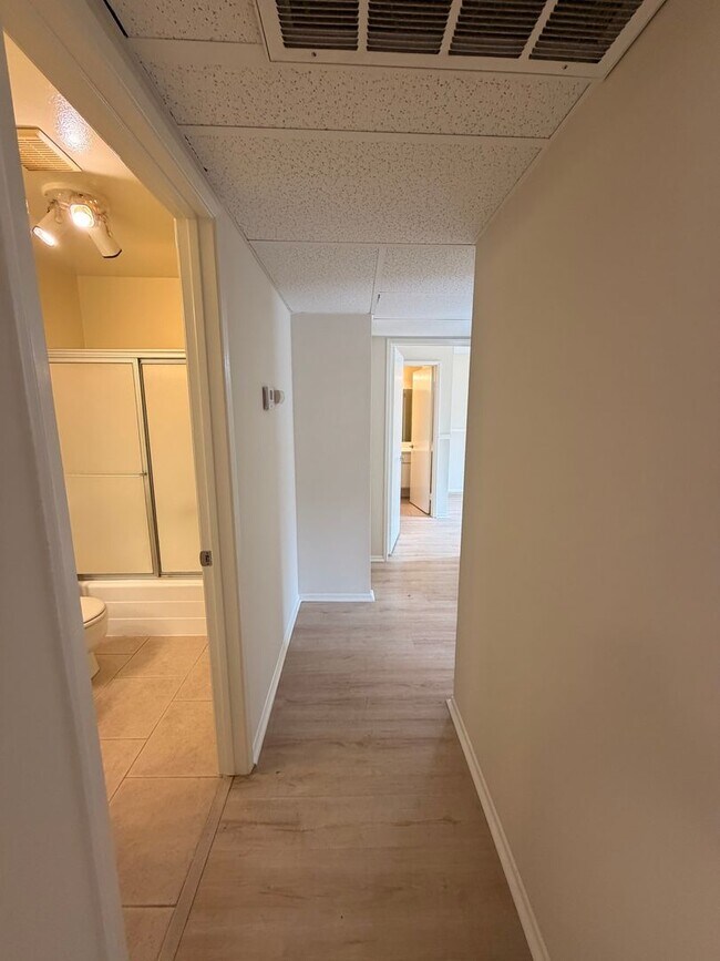 Building Photo - 2 Bed, 2 Bath Fullerton Condo For Rent w/ ...