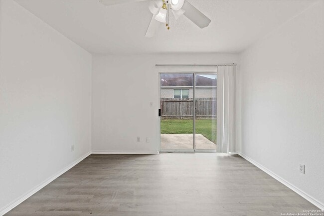 Building Photo - 3045 Pine Valley Dr