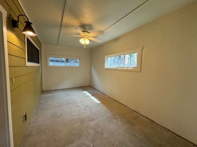 Building Photo - Downtown - Contemporary Apartment minutes ...