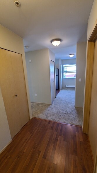 Entry, Deep Entry Closet - 2824 Grand Ave