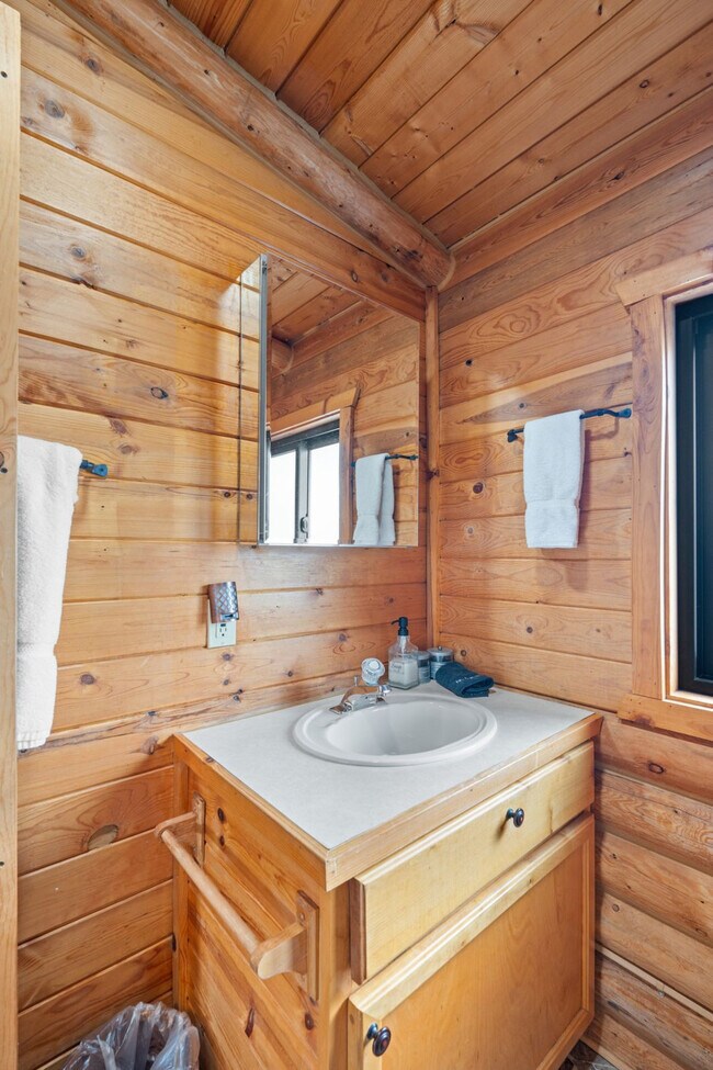 Building Photo - 5406 Henrys Lake Rd