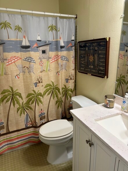 Building Photo - 350 79th Ave N