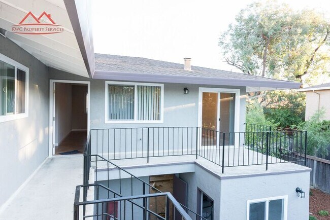 Building Photo - 928 Weldwood Ct
